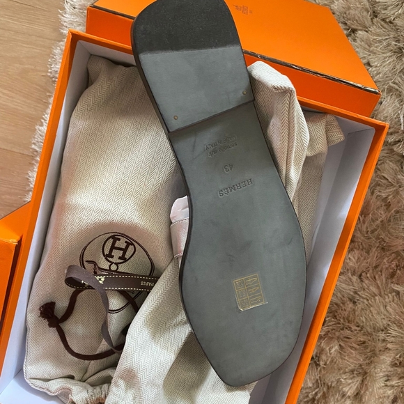 Black & Ivory Hermes sandal - Picture 4 of 4